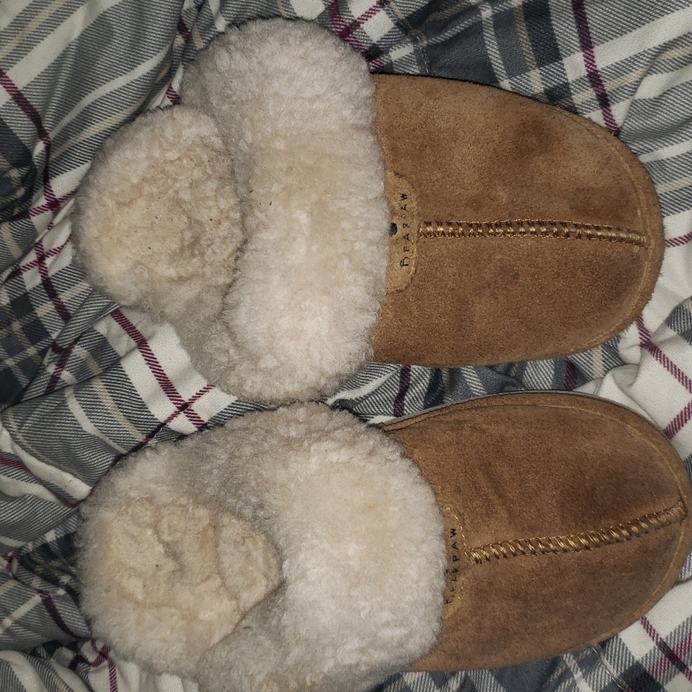 (SOLD)Bear Paw shoes
